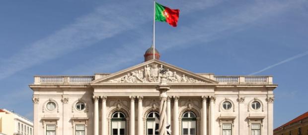 Edifício da Câmara Municipal de Lisboa presta homenagem às vitimas de Bruxelas. Edifício da Câmara Municipal de Lisboa presta homenagem às vitimas de Bruxelas.