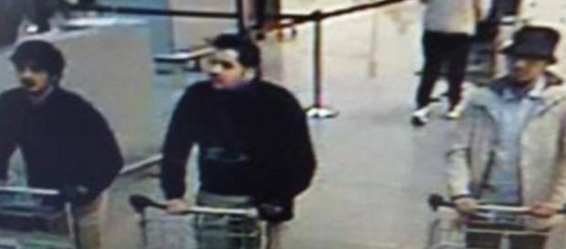 Imagen de los posibles terroristas en el aeropuerto Imagen de los posibles terroristas en el aeropuerto