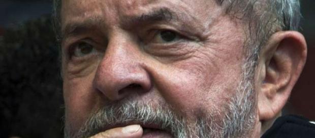 Risco de ser preso volta a preocupar Lula Risco de ser preso volta a preocupar Lula