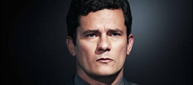STF determina que Moro está proibido de investigar Lula STF determina que Moro está proibido de investigar Lula