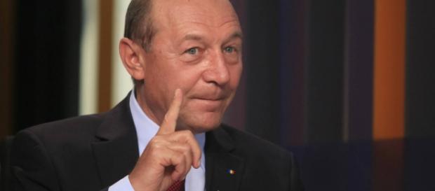Trăian Băsescu susține că România este o țintă Trăian Băsescu susține că România este o țintă