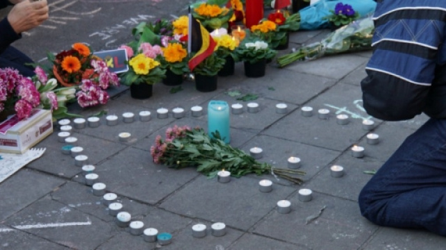 Bruxelles non si piega al terrorismo.