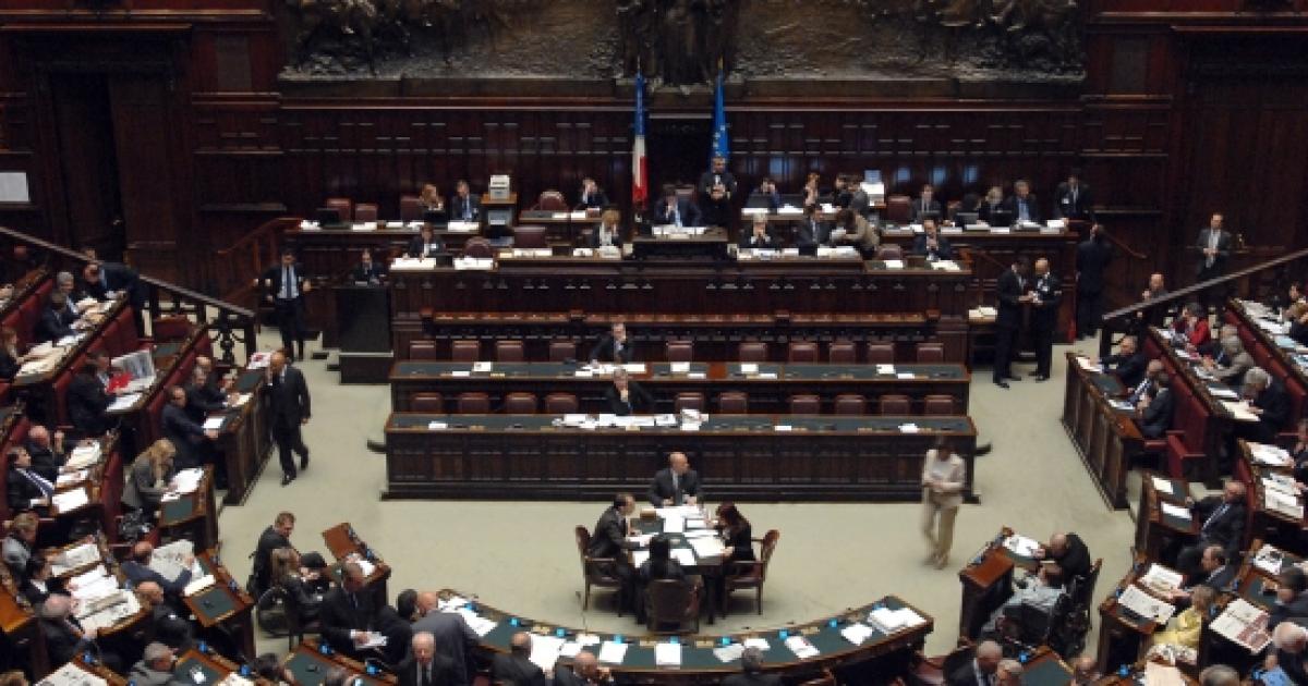 Alla Camera dei deputati voto massiccio a favore delle banche