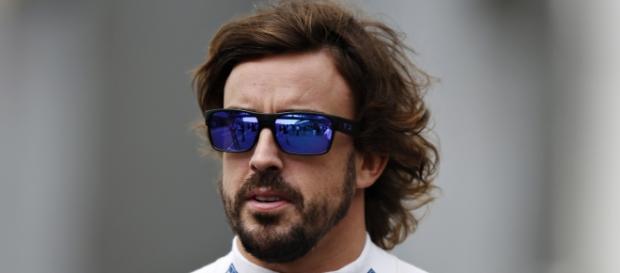 Alonso bateu feito no GP da Austrália na rodada de abertura de F-1 Alonso bateu feito no GP da Austrália na rodada de abertura de F-1