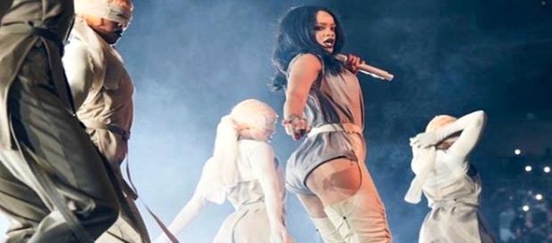 Rihanna durante estreia da nova turnê nos EUA Rihanna durante estreia da nova turnê nos EUA