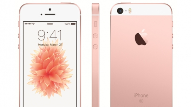 iPhone SE in colorazione Rose Gold
