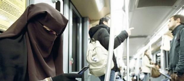 L'abito non fa il monaco, i jihadisti sono spesso insospettabili L'abito non fa il monaco, i jihadisti sono spesso insospettabili