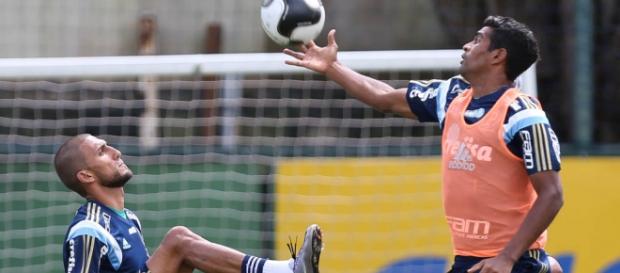 Rafael Marques e Thiago Santos treinam no CT da Barra Funda. Rafael Marques e Thiago Santos treinam no CT da Barra Funda.