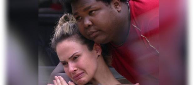 Parceria de Ronan e Ana Paula está estremecida Parceria de Ronan e Ana Paula está estremecida