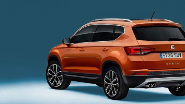 La nuova Seat Ateca arancione cromato