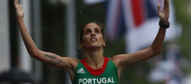 Atleta portuguesa ficou em 10º lugar na maratona de Londres Atleta portuguesa ficou em 10º lugar na maratona de Londres