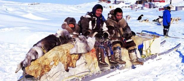 Fotografía del poblado de los Inuit Fotografía del poblado de los Inuit