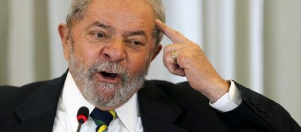 O ex-presidente deu uma entrevista coletiva nessa segunda, 28 O ex-presidente deu uma entrevista coletiva nessa segunda, 28