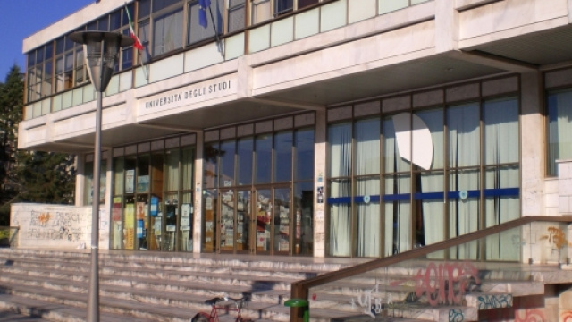 L'ingresso dell'Universit&agrave; del Salento.