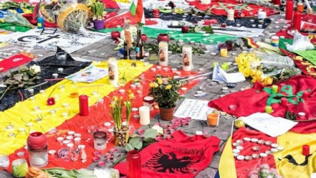 Place de la Bourse in ricordo delle vittime.