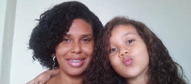 Canal Lilian e Natália: mãe e filha se divertem Canal Lilian e Natália: mãe e filha se divertem