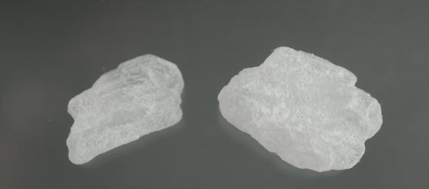 Cristalli di metanfetamina, pericolosa droga Cristalli di metanfetamina, pericolosa droga
