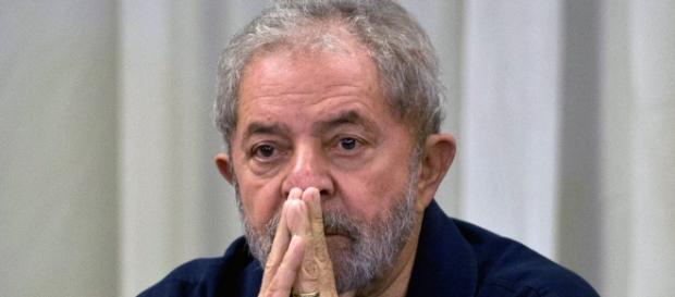Lula lança site com filhos para se defender Lula lança site com filhos para se defender