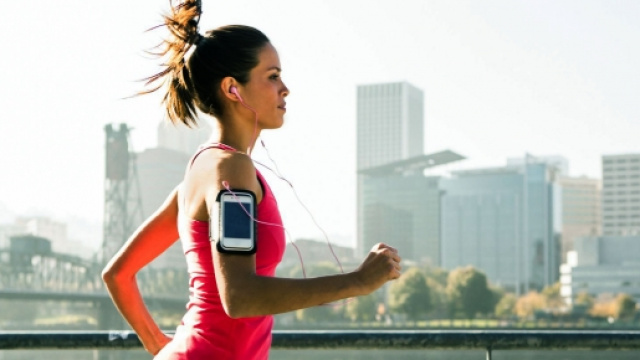 Vibram Hero: la scarpa che ricarica lo smartphone