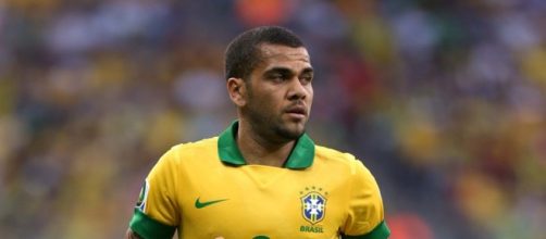 Dani Alves evita la sconfitta del Brasile ad Asuncion