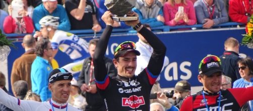 Il podio della Parigi-Roubaix 2015: chi ci salirà quest'anno?