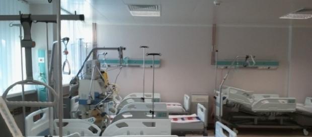 Infirmiera își fotografia pacienții dezbrăcați Infirmiera își fotografia pacienții dezbrăcați