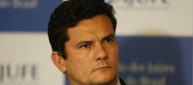 Juiz Federal, Sérgio Fernandes Moro. Juiz Federal, Sérgio Fernandes Moro.