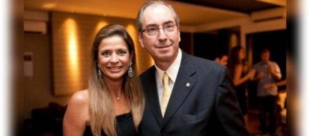 Mulher de Eduarco Cunha faz compras em Paris Mulher de Eduarco Cunha faz compras em Paris