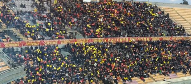 Si prevede il pubblico delle grandi occasioni a Lecce. Si prevede il pubblico delle grandi occasioni a Lecce.