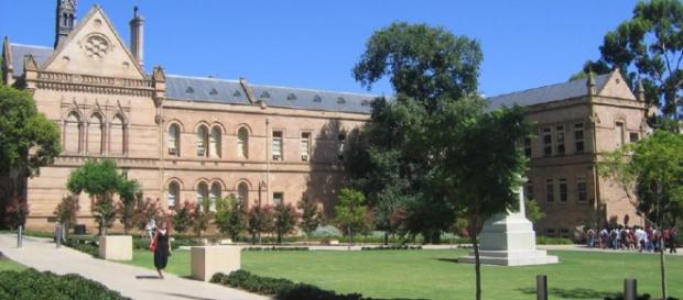 A Universidade de Adelaide é a terceira universidade mais antiga da Austrália A Universidade de Adelaide é a terceira universidade mais antiga da Austrália