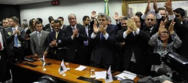 Três dos seis ministros do PMDB. Três dos seis ministros do PMDB.