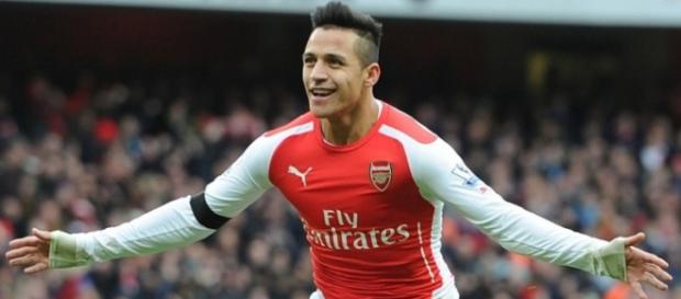 Alexis, protagonista del derbi de Londres. Alexis, protagonista del derbi de Londres.