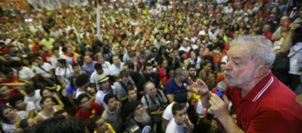 Lula se diz mais honesto de todos Lula se diz mais honesto de todos