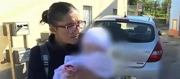 Mãe terá autorizado a institucionalização da filha Mãe terá autorizado a institucionalização da filha
