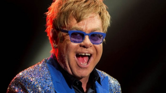Elton John terr&agrave; un concerto a Pompei