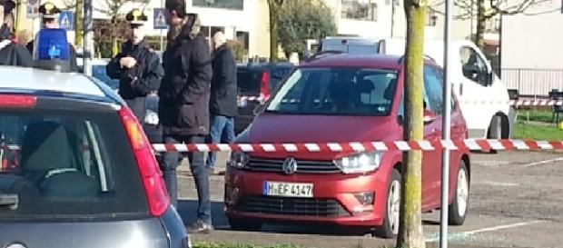 Cele două cadavre au fost găsite într-o mașină Cele două cadavre au fost găsite într-o mașină