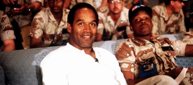 L'ex giocatore di football O.J. Simpson. L'ex giocatore di football O.J. Simpson.