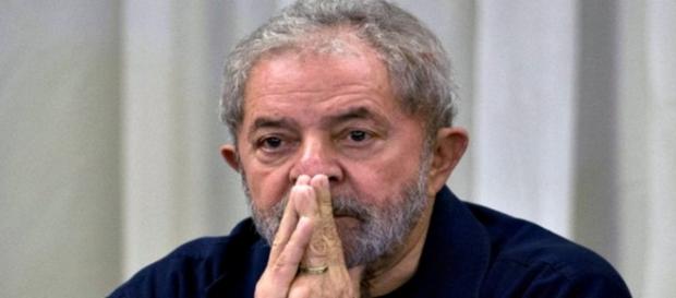 Lula teve que prestar depoimento a Lava Jato Lula teve que prestar depoimento a Lava Jato