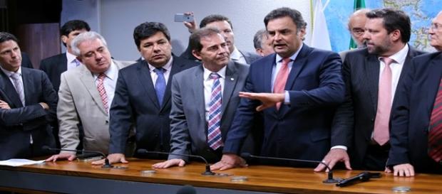 Oposição quer cassação de Governo Dilma Oposição quer cassação de Governo Dilma