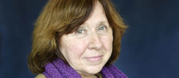 Svetlana Alexievich escreveu "Vozes de Chernobyl" Svetlana Alexievich escreveu "Vozes de Chernobyl"