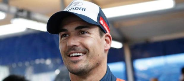 Dani Sordo acaricia su primer podio del año Dani Sordo acaricia su primer podio del año