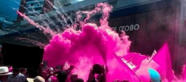 PT ocupa a Rede Globo, no Rio de Janeiro PT ocupa a Rede Globo, no Rio de Janeiro