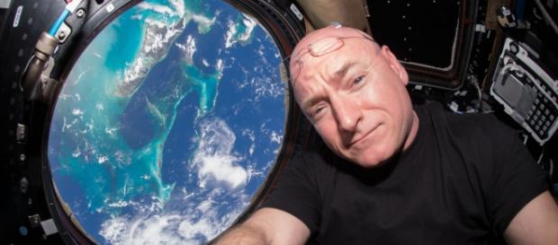 Scott Kelly - americanul a stat 340 zile în spaţiu Scott Kelly - americanul a stat 340 zile în spaţiu