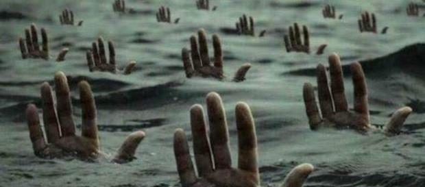 Undidos en una enfermedad mortal. Undidos en una enfermedad mortal.
