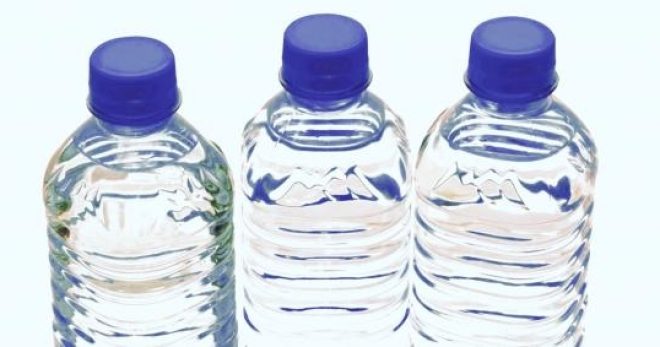 Botellas de agua mineral: 6 cosas de su reciclaje que te sorprenderán