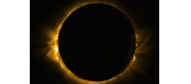 "Luna Nera", un'immagine dell'eclissi. Fonte: ANSA "Luna Nera", un'immagine dell'eclissi. Fonte: ANSA