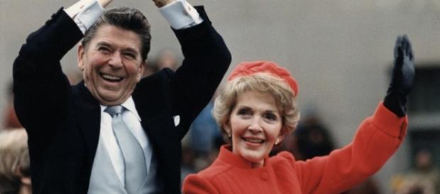 Ronald e Nancy Reagan negli anni '80 Ronald e Nancy Reagan negli anni '80