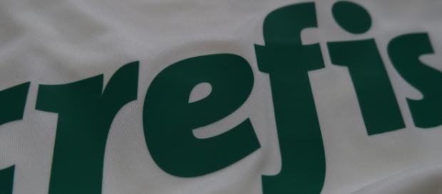 Crefisa estampa a camisa do Palmeiras. Crefisa estampa a camisa do Palmeiras.