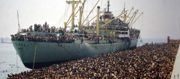 I profughi albanesi che arrivarono a Bari nel '91 I profughi albanesi che arrivarono a Bari nel '91
