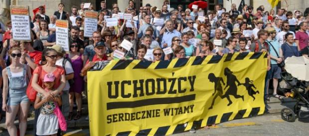 Polacy witają uchodżców, fot.: Ivan Diaz Castanos Polacy witają uchodżców, fot.: Ivan Diaz Castanos